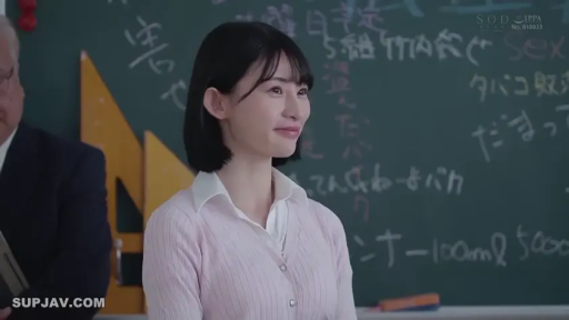 室内 · 面部 · 俯身 · 眼镜 · 全裸 · 多人 · 好奇 · 围观