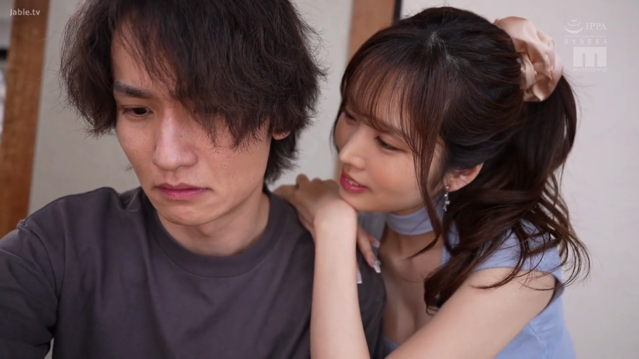 室内 · 中景 · 诱惑 · 凝视 · 连衣裙 · 日本AV · 发圈 · 靠肩