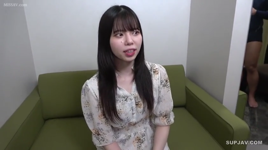 室内 · 紫色内裤 · 张口 · 仰卧抬腿 · 下半身 · 震动按摩器 · 使用震动器 · 网站标识