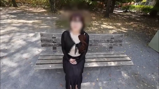 全裸 · 卧室 · 胸部特写 · 性行为 · 床 · 中文字幕 · 眯眼微笑 · 女前男后