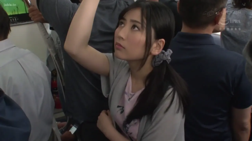 站立 · 面部特写 · 休闲装 · 乘车 · 电车 · 拉环 · 迷茫