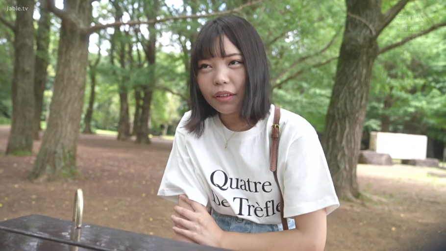站姿 · 白色蕾丝内裤 · 厨房 · 难受 · 低视角 · 躯体 · 掀裙摸胸
