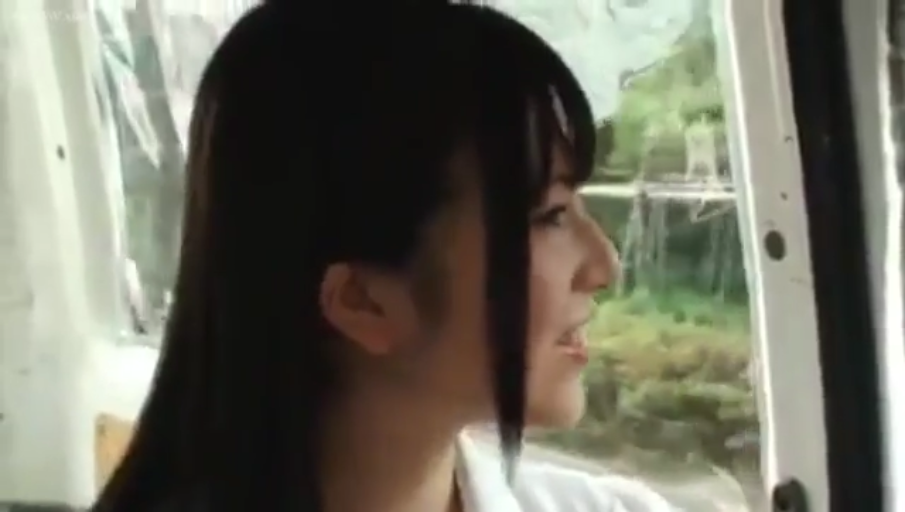 坐姿 · 全身 · 全裸 · 亲吻 · 多人 · 忘情 · 温泉 · 池水