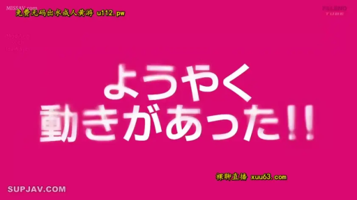 室内 · 坐姿 · 中景 · 短裙 · 微笑 · 床 · 酒店 · 亲昵