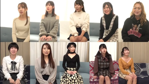 室内 · 座り姿勢 · ソファ · 微笑 · 谈话 · 半身照 · 休闲女装