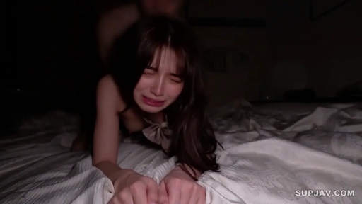 暗室 · Dim light · 面部特写 · 半裸 · Bow tie · 后入姿势 · 哭泣痛苦 · 被动性交