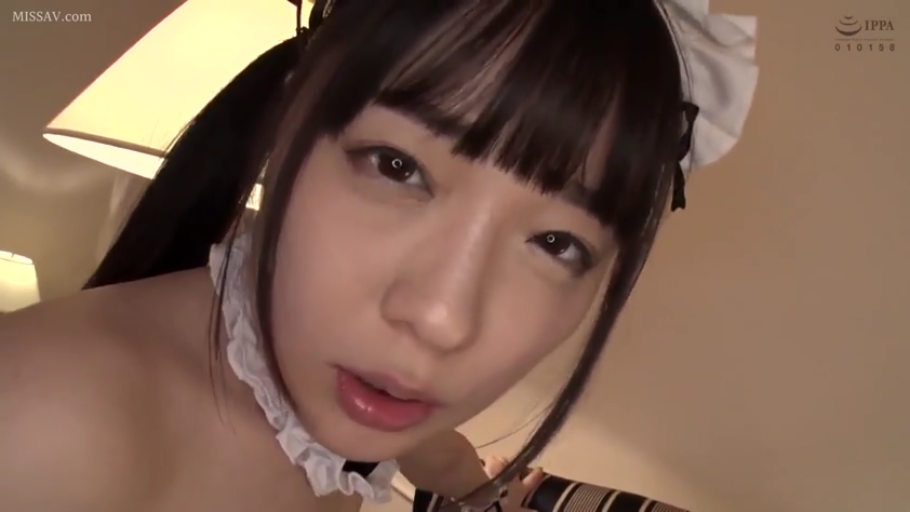 室内 · 俯身 · 脸部特写 · 迷离 · 注视 · 女仆装 · 发箍 · 齐刘海