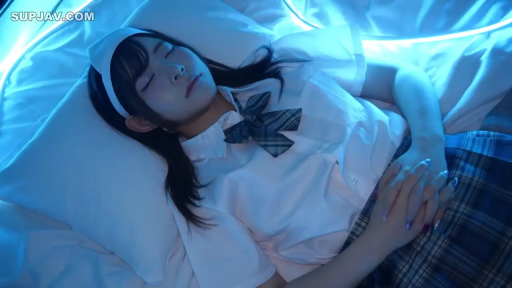 全身 · 寝室 · 枕头 · JK制服 · 平躺 · ブルーレイ · 安详 · 寝る