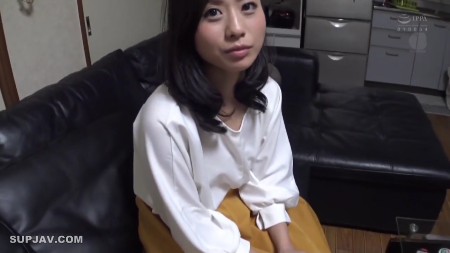 室内 · 挑逗 · 胸部特写 · 性行为 · 陶醉 · 俯视 · 黑色蕾丝情趣服