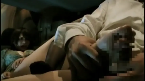 坐姿 · 马赛克 · 白色衬衫 · 车内 · 惊恐 · 手淫 · 汽车座椅 · 手部特写