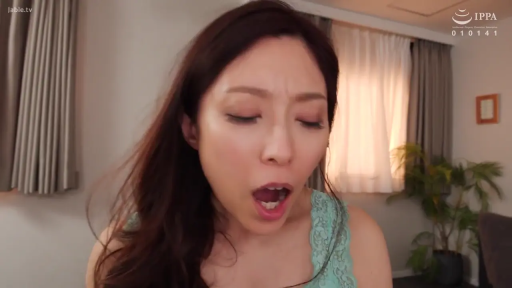 室内 · 脸部特写 · 口交 · 陶醉 · 长发 · 正面 · 蕾丝吊带