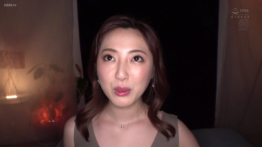 格子裙 · 教室 · 专注 · 露底 · 笔 · 水印 · 裆部 · 坐姿开腿