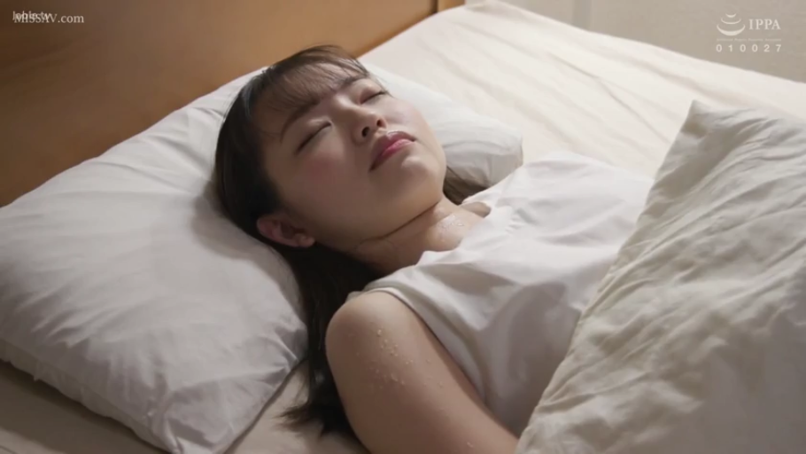 面部 · 浴室 · 口交 · 享受 · 跪姿 · 阴茎 · 水手服 · 日本AV