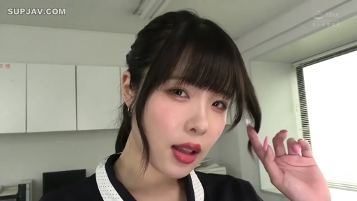 办公室 · 面部特写 · 职业装 · 正面坐姿 · 整理头发 · 妩媚表情