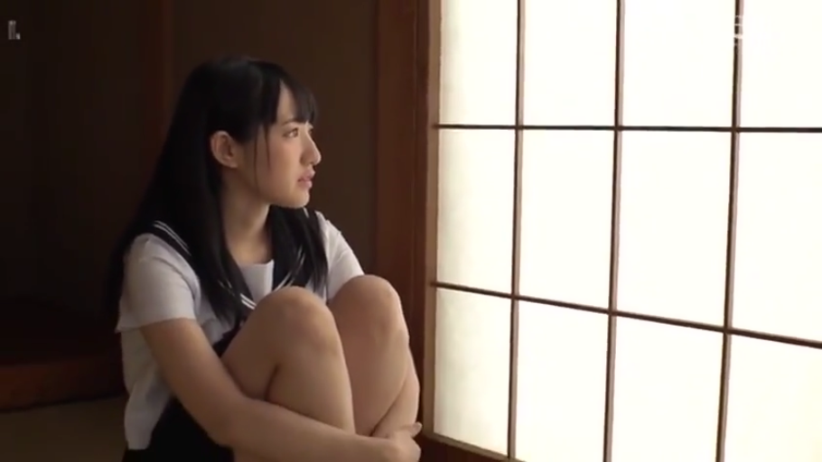 沉思 · 忧郁 · 和室 · 中景 · 清纯 · 水手服 · 障子 · 抱膝坐