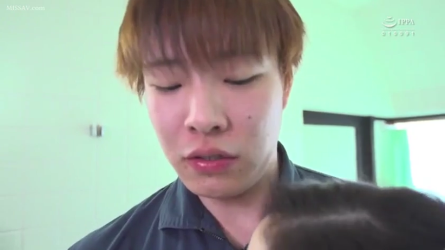 室内 · 口交 · 站立 · 享受 · 面部特写 · 男优 · 蓝色制服