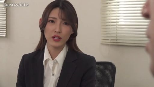 坐姿 · 严肃 · 办公室 · 面部特写 · 对话 · 职业装 · OL · 百叶窗