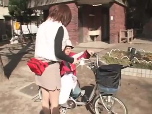 站立 · 搭讪 · 中景 · 马甲 · 自然 · 公園 · 自行车 · 路人系列