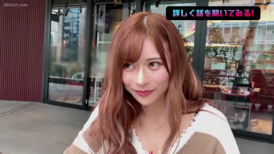 胸部 · 项链 · 巨乳 · 摆拍 · 高跟鞋 · 诱惑 · 摄影棚 · 侧卧