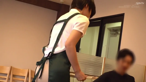 脸部特写 · 和室 · 陶醉 · 拥抱 · 台灯 · 接吻 · 毛衣