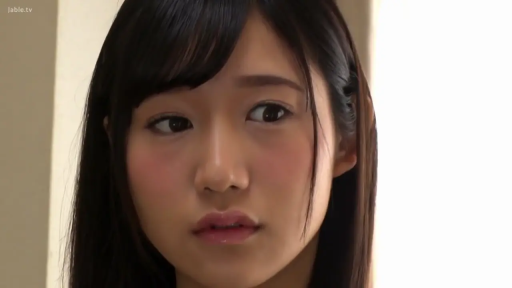 室内 · 顔部のクローズアップ · 凝視 · 长发 · 正面 · 忧虑 · 未显露