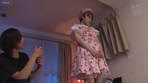 全身 · 卧室 · 站立 · 羞涩 · 手机 · 拍照 · 伪娘 · 洛丽塔