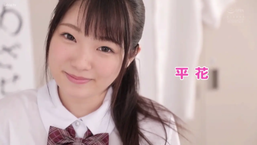 室内 · 脸部 · 甜美 · 学生制服 · 对视 · 清纯 · 领结 · 正脸