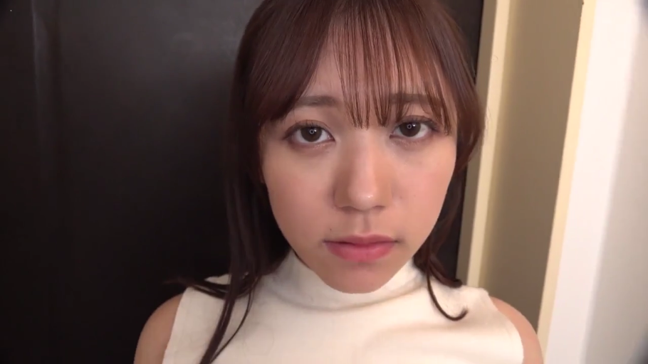 室内 · 性交 · 特写 · 制服 · 学生装 · 躺姿 · 被褥 · 眼神迷离
