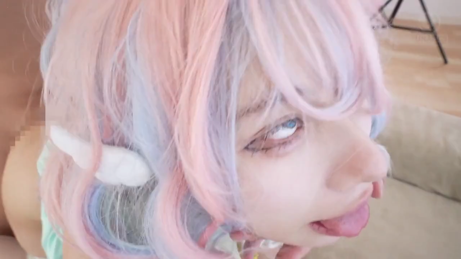 室内 · 顔 · 仰頭 · Cosplay