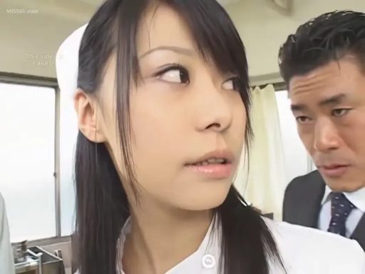 Indoor · 护士服 · Close-up of the face · Stand · 惊讶 · 制服诱惑 · 侧望