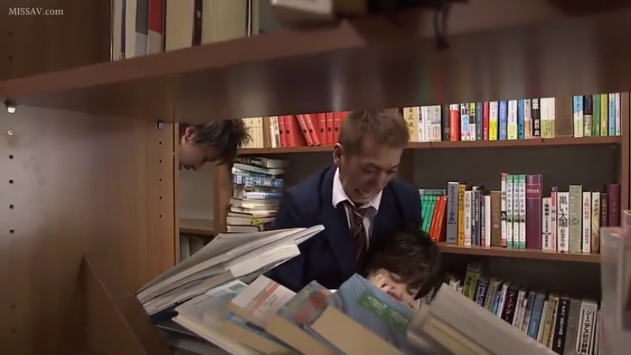 身をかがめる · 陶醉 · 抽插 · スーツ · 书架 · 図書館