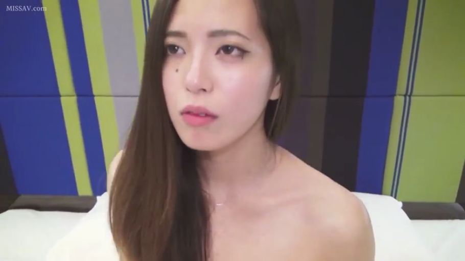 全身 · 站姿 · 台灯 · 三人性交 · 影棚 · 连体丝袜