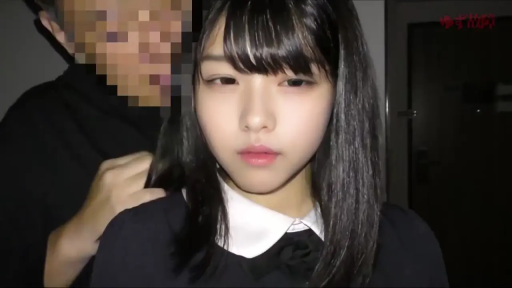 室内 · 顔のクローズアップ · JK制服 · 無表情 · 痴汉题材 · 站位 · 骚扰行为