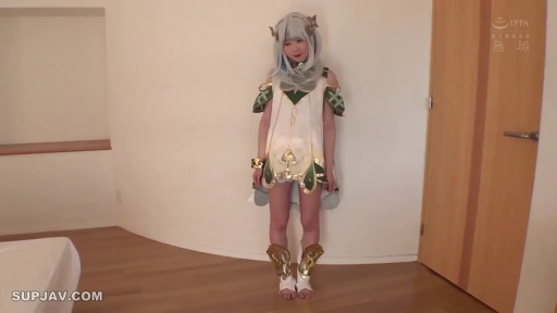 室内 · 全身 · 站立 · 展示 · Cosplay服 · 腼腆 · 纳西妲