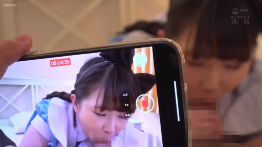 俯身 · 专注 · 脸部特写 · 卧室 · 口交 · 第一人称视角 · 女仆装 · 手机