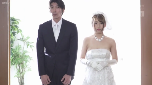 室内 · 站立 · 中景 · 婚纱