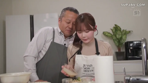 半身 · 厨房 · 圍裙