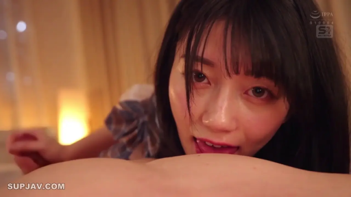 室内 · 顔部のクローズアップ · 近景 · 寝姿 · チェックのスカート · 挑発 · 舔舐 · 身体