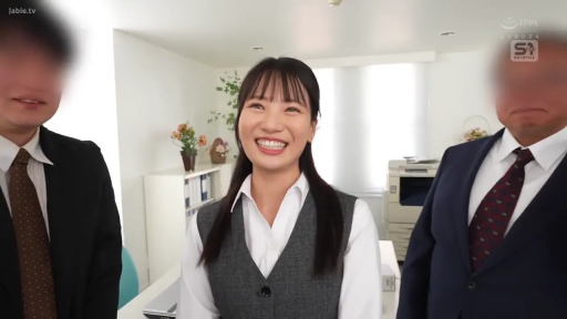 办公室 · 站立 · 中景 · 笑容 · 职场 · 合影 · 打印机 · 职场马甲