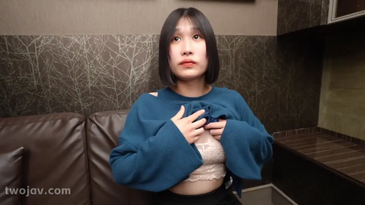 性交 · 卧室 · 愉悦 · 后入式 · 中景 · 黑色内衣 · 床单 · 三人行