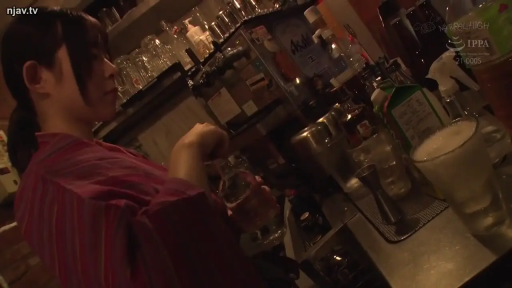 专注 · Stand · Wine bottle · Workplace · 酒吧 · Side face · 和服 · 调酒