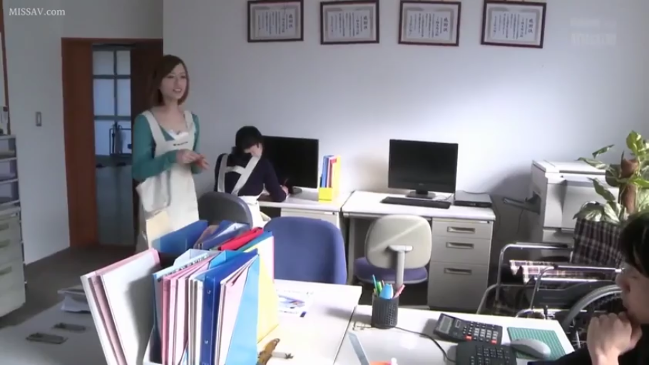 办公室 · 站立 · パソコン · 自然 · 遠景 · 办公 · エプロン