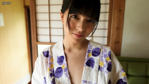 和室 · 站姿 · 微笑 · 注视镜头 · アジア人 · 浴衣 · 中特写