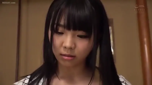 室内 · 憂鬱 · 顔 · 頭を下げる · 静止 · 黑长直 · 黑白格纹上衣