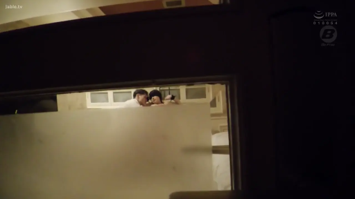 窗边 · 平和 · 白衬衫 · 覗き見視点 · 遠景 · インタラクティブ · 对立站姿 · 磨砂ガラス