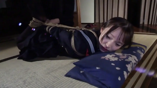 忧郁 · 和室 · 中景 · 趴卧 · 水手服 · 绳索 · 绳艺 · 被捆绑