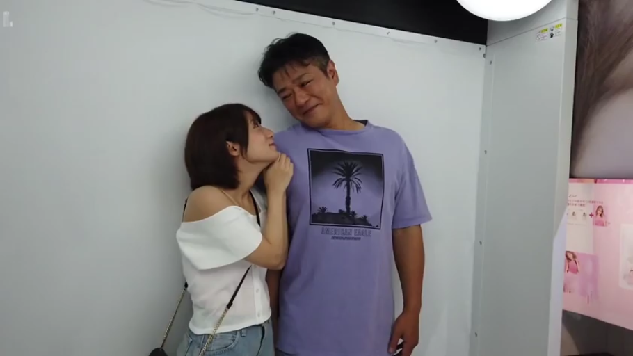 跪坐 · 第一视角 · 陶醉 · 床 · 半身 · 酒店 · 手淫 · 黑白比基尼