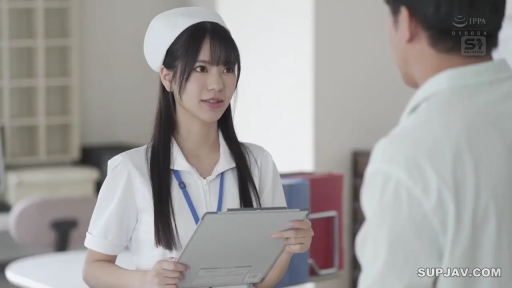 Indoor · 面部 · 护士服 · Role-playing · Standing Posture · 平静 · 文件夹 · 持物