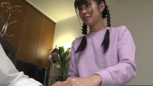 坐姿 · 全裸 · 展示 · 微笑 · 酒店 · 上半身 · 长发