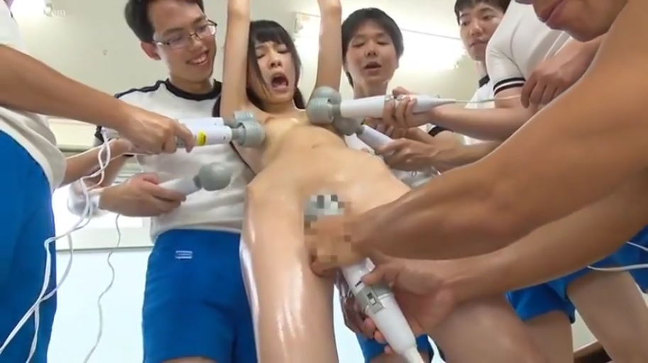 室内 · 站立 · 裸体 · 群交 · 高潮脸 · 按摩器 · 亚裔